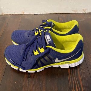 Nike dual fusion athletic shoes for men size 12